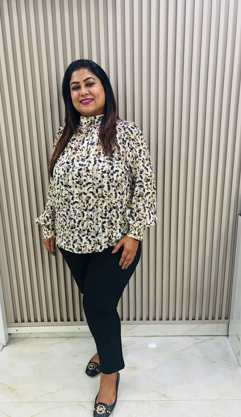Customer photo review of Black 4-Way Stretchable Pants
