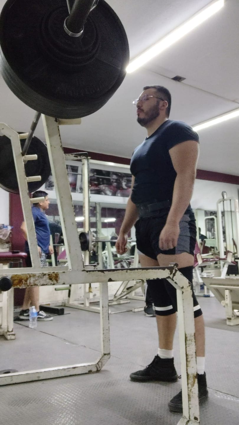 Customer photo review of 7MM Inferno PRO Knee Sleeves - EXTRA STIFF NEOPRENE - IPF Approved