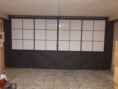 Customer photo review of Aldabilla con gancho de acero acabado negro de 75x46mm para contraventanas