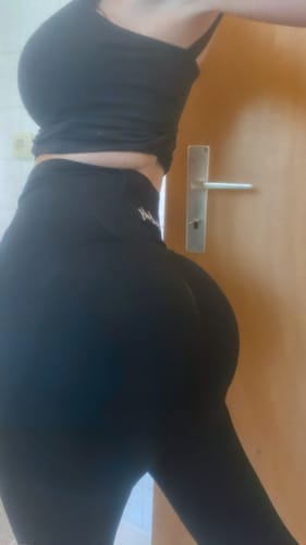 Customer photo review of Stitch Seamless Leggings (Schwarz)