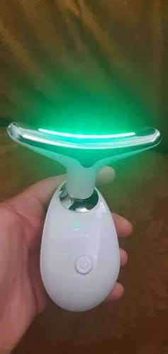 Customer photo review of Appareil EMS - Rajeunissement Facial et du Cou