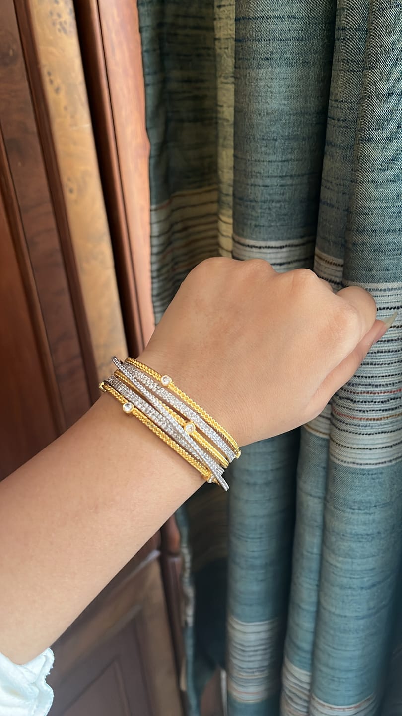 Customer photo review of Vogue Bracelet