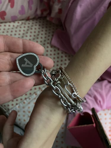 Customer photo review of Bracciale cuore con lettera