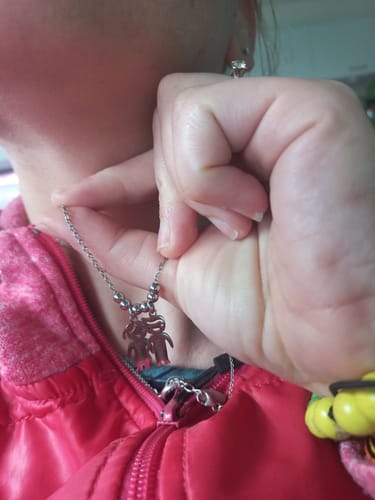 Customer photo review of Ogrlica: Family Bond