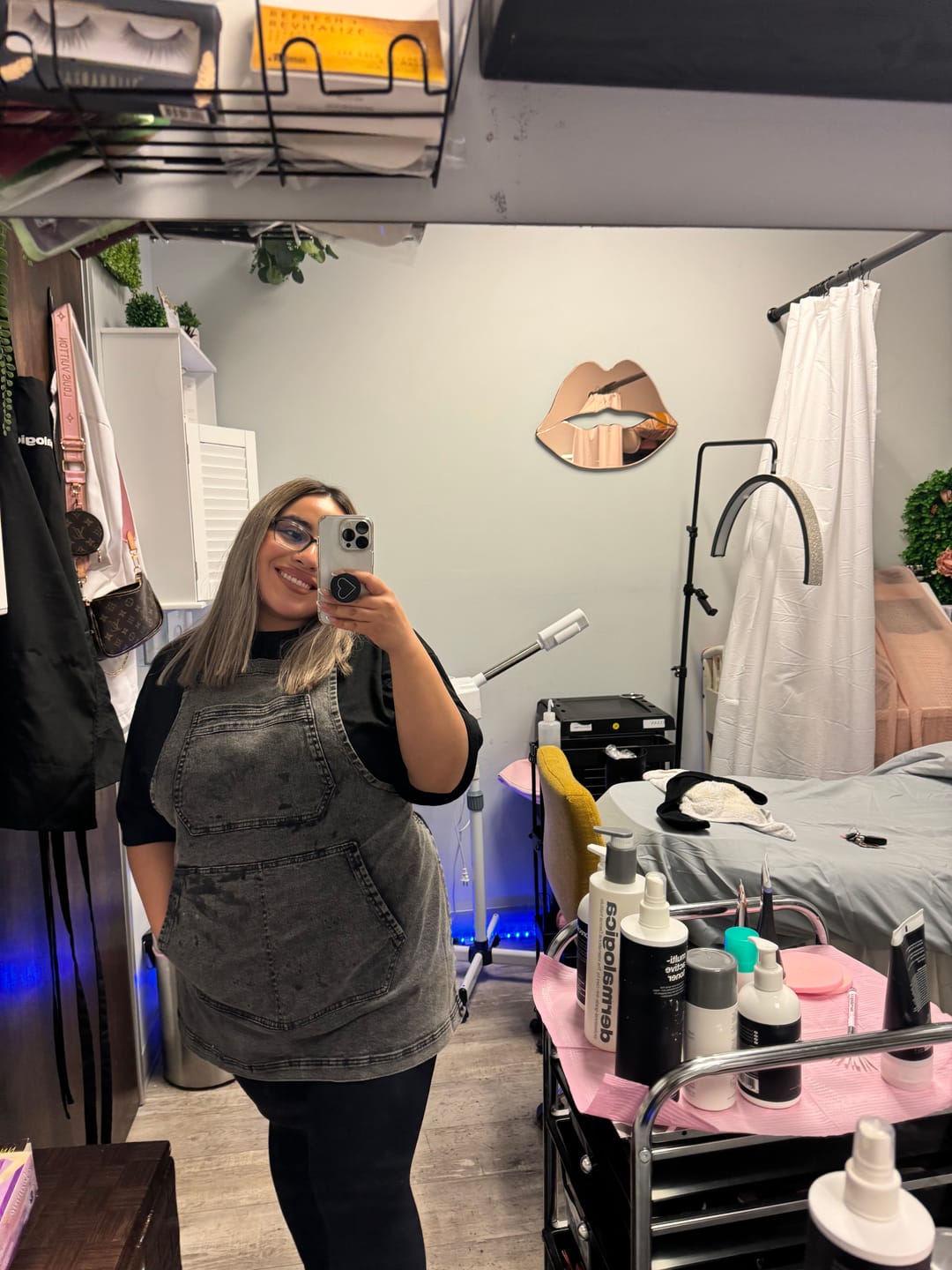 Customer photo review of Over Shoulder Black Acid Washed Apron