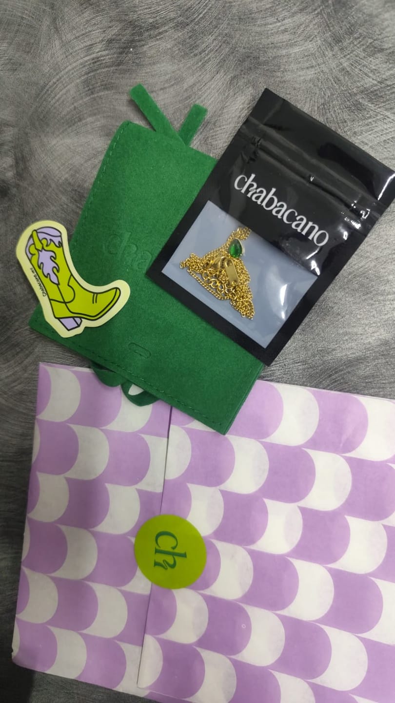 Customer photo review of Collar Abelia
