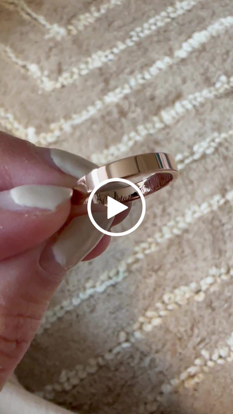 Customer video review of The Whitney Flat Edge Wedding Band