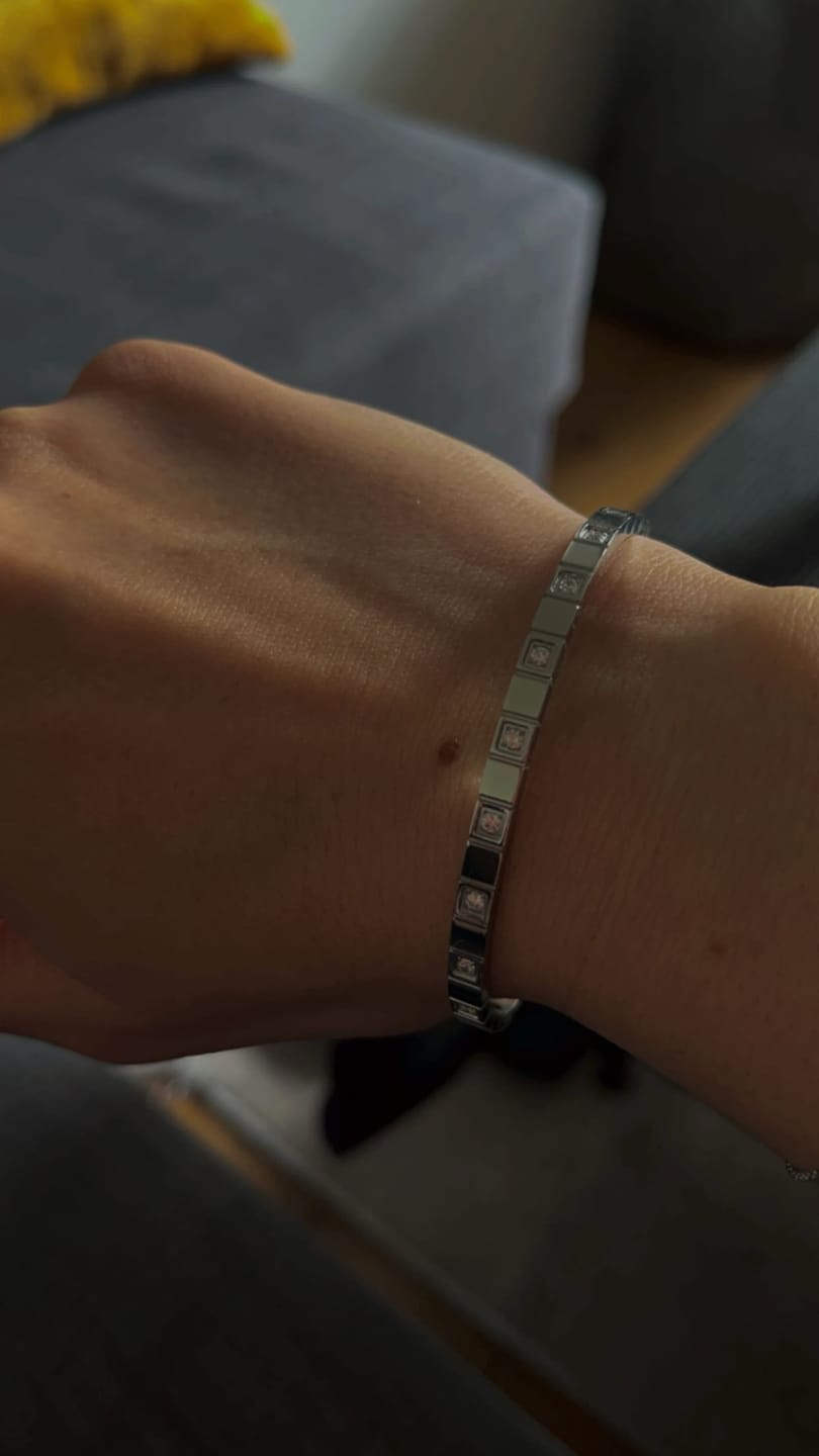 Customer photo review of Nisma Armreif | 18K vergoldet