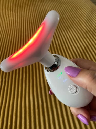 Customer photo review of Appareil EMS - Rajeunissement Facial et du Cou