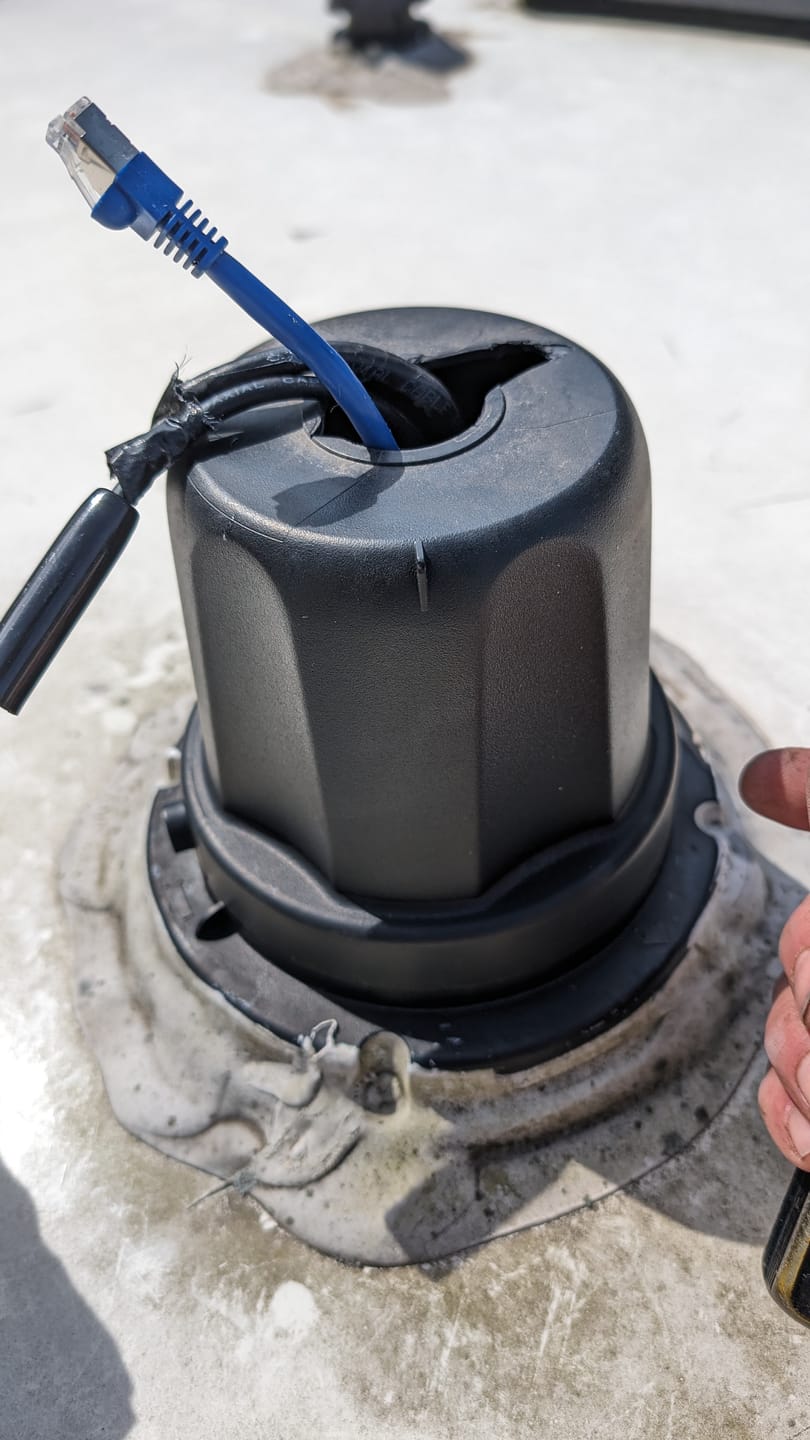 Customer photo review of Magnadyne RV-Link | Twist-On Roof Mount Wireless Repeater Enclosure Antenna Base