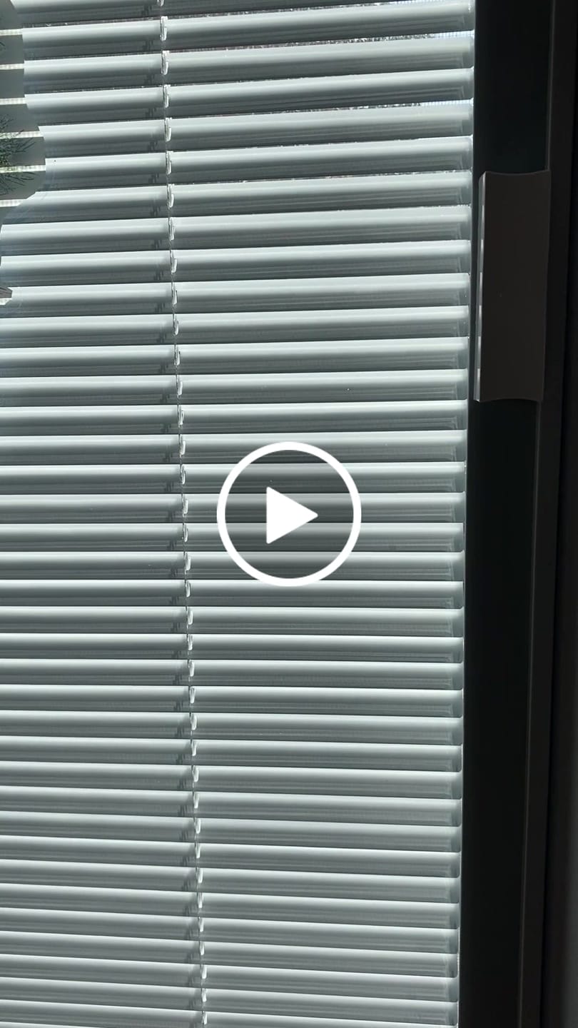 Customer video review of RSL Sliding Magnetic Blind Controller
