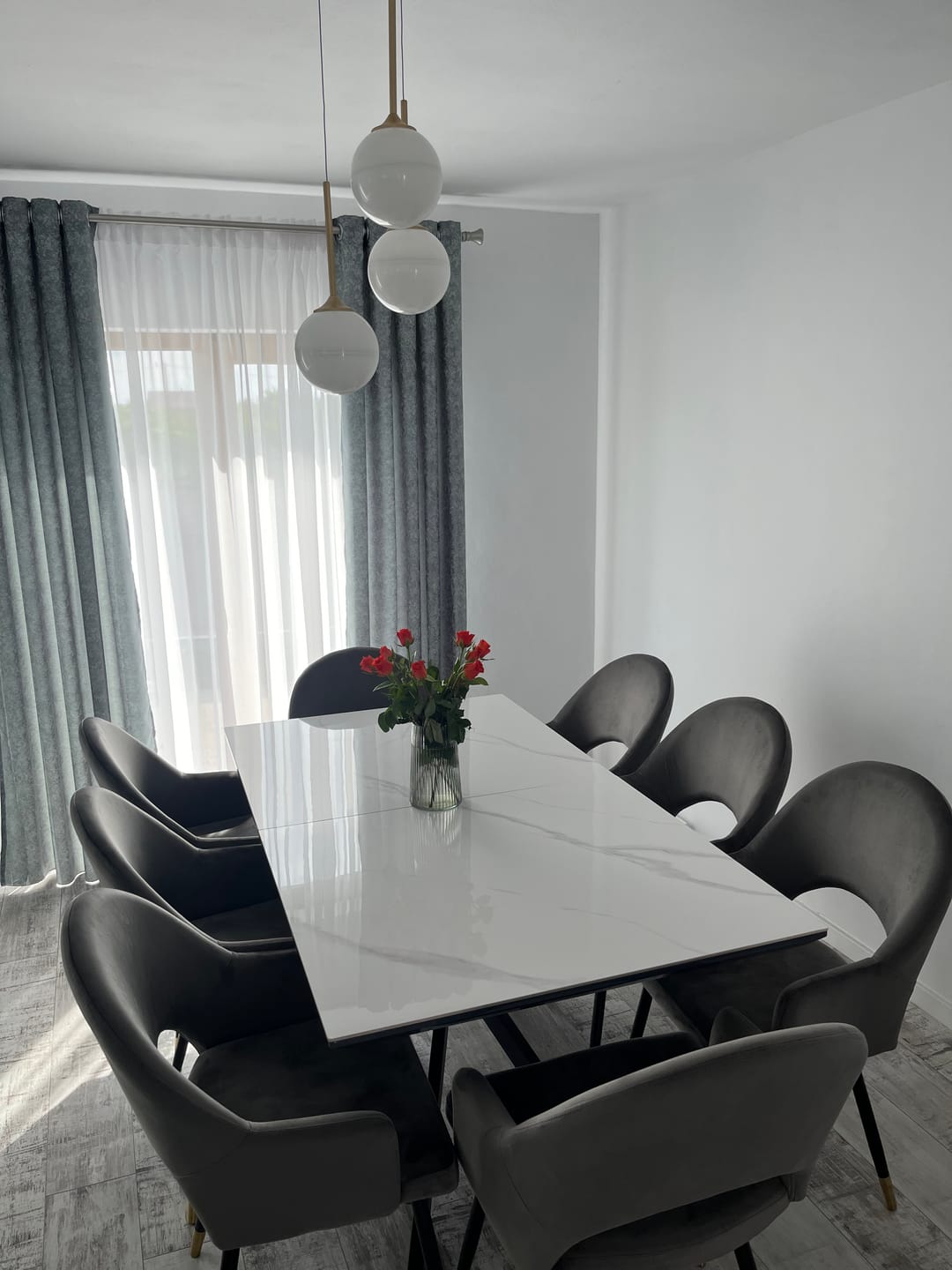 Customer photo review of Masa extensibila DIESEL, alb cu efect de marmura/negru, 160/200x90x76 cm