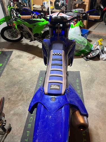 Customer photo review of Custom Seat Cover: 19-'23 YZ250F (includes gas cap cover)