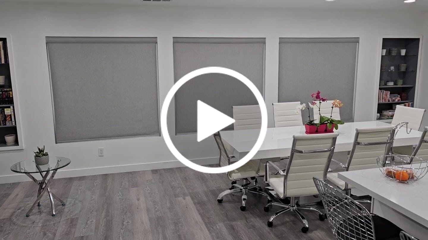 Customer video review of SmartWings Motorized Roller Shades 100% Blackout Vigor