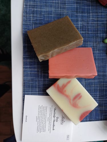 Customer photo review of 3% Herbal-Love Haarseife (Einstiegs-Haarseife/Alle Haartypen)