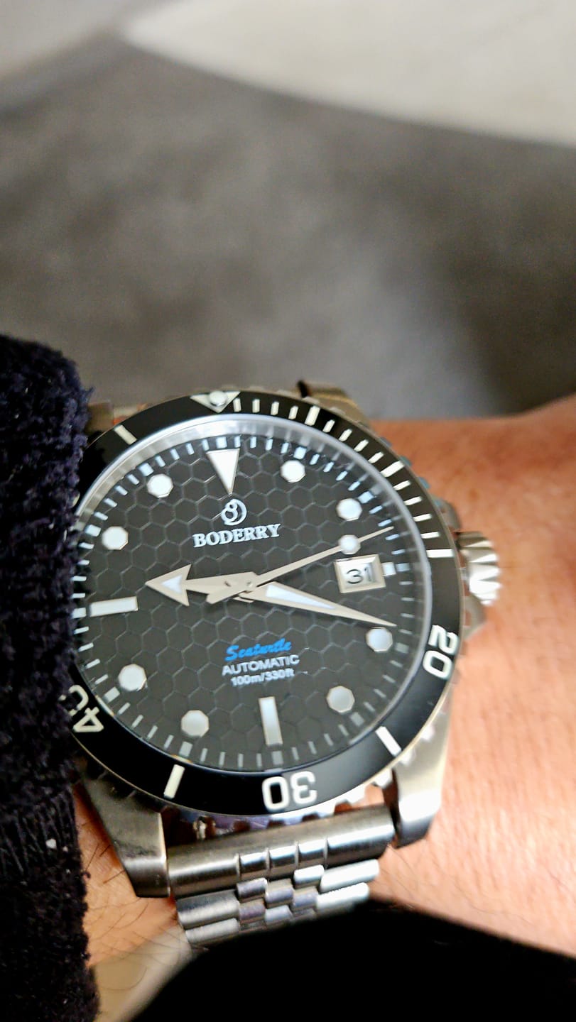 Customer photo review of SEATURTLE.OCEAN(TITANIUM) - Automatic Titanium Diver Watch | Black