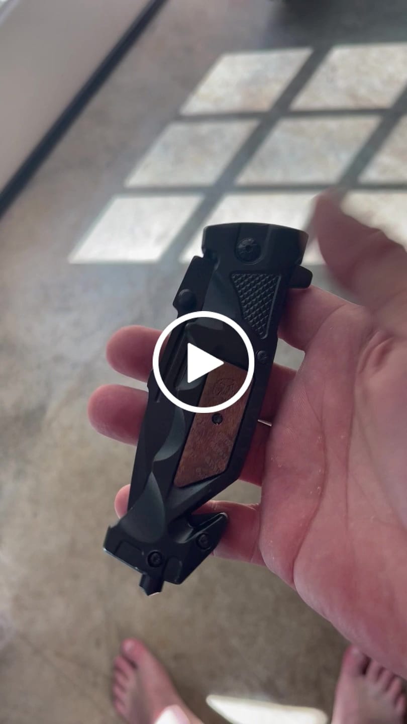 Customer video review of Knife + Lighter Bundle