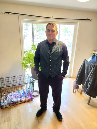 Customer photo review of Barry.wang Men's Vest Green Paisley Jacquard Floral Silk Waistcoat Vest