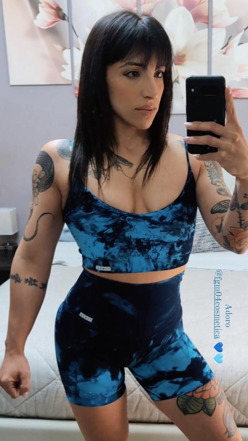 Customer photo review of Shorts Elements Acqua Turchese Blu