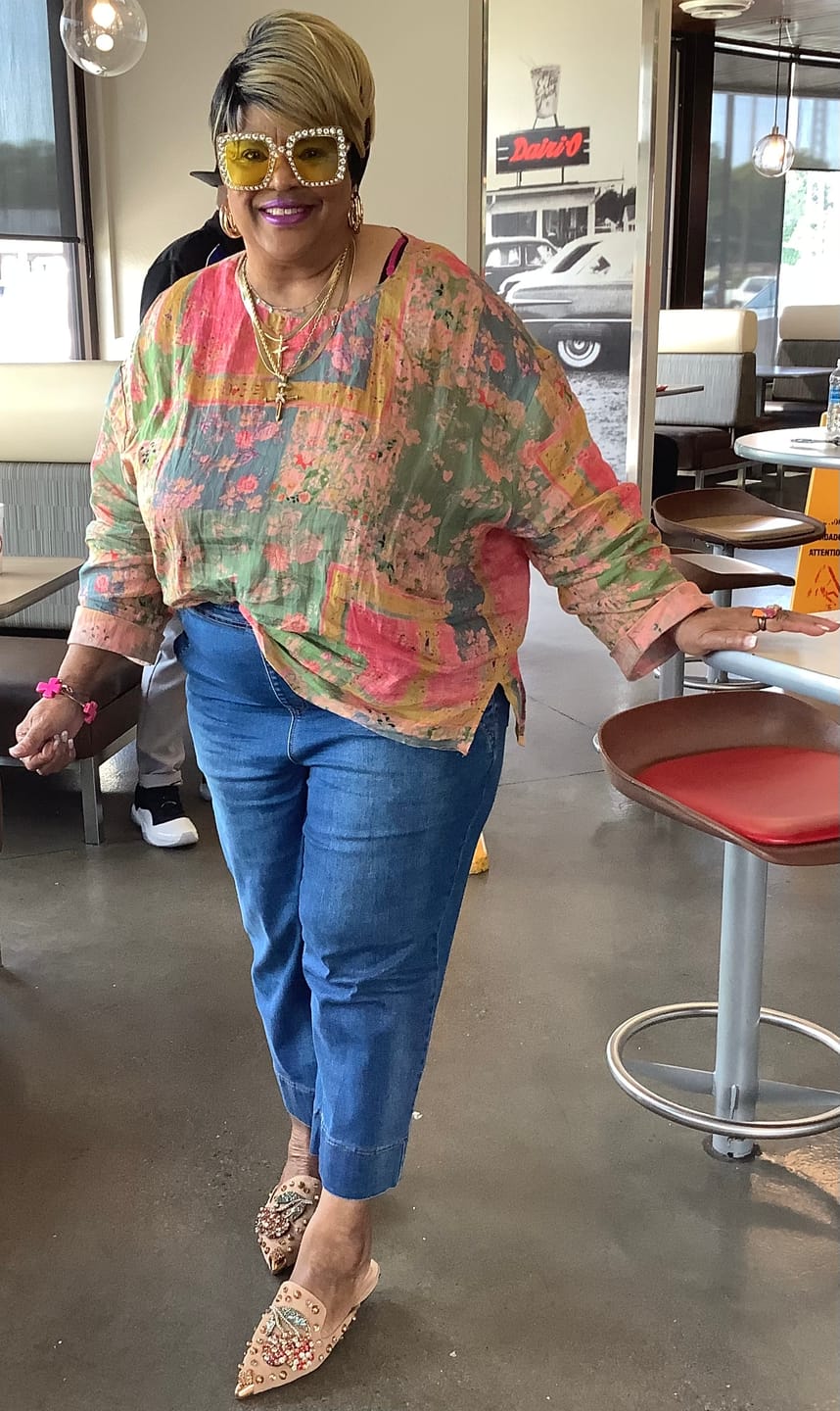 Customer photo review of Plus Size Women Spring Vintage Floral Print Loose Thin Shirt