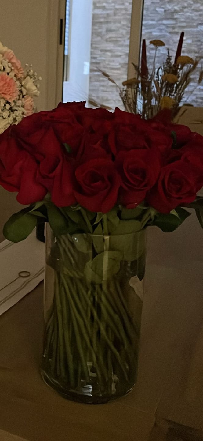 Customer photo review of 50 Stunning Red Roses