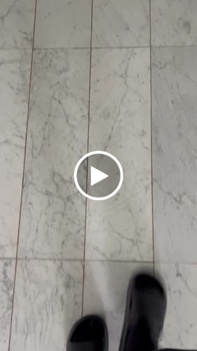Customer video review of HappyFlops Original