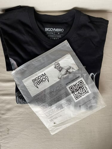 Customer photo review of boxy t-shirt (chase the gains)