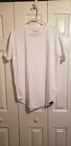 Customer photo review of 021 ESSENTIAL DROP-CUT T-SHIRT - WHITE