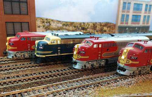 Customer photo review of BLI 8198 EMD F7A, ATSF 334L, Warbonnet, 1950's Details, Paragon4 Sound/DC/DCC, HO