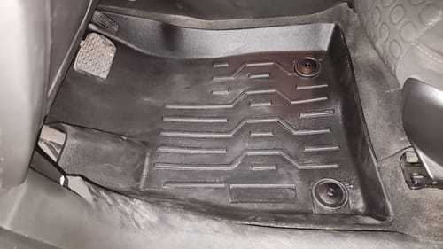 Customer photo review of Pisos Calce Perfecto Chevrolet Tracker años 2013 al 2020