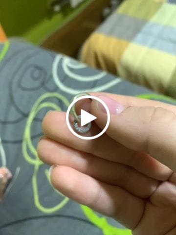 Customer video review of Pendientes Aros Enlazados