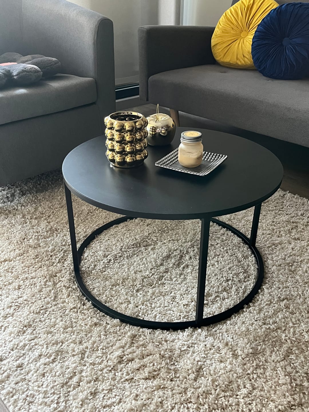 Customer photo review of Mesa de centro circular metal BLACK
