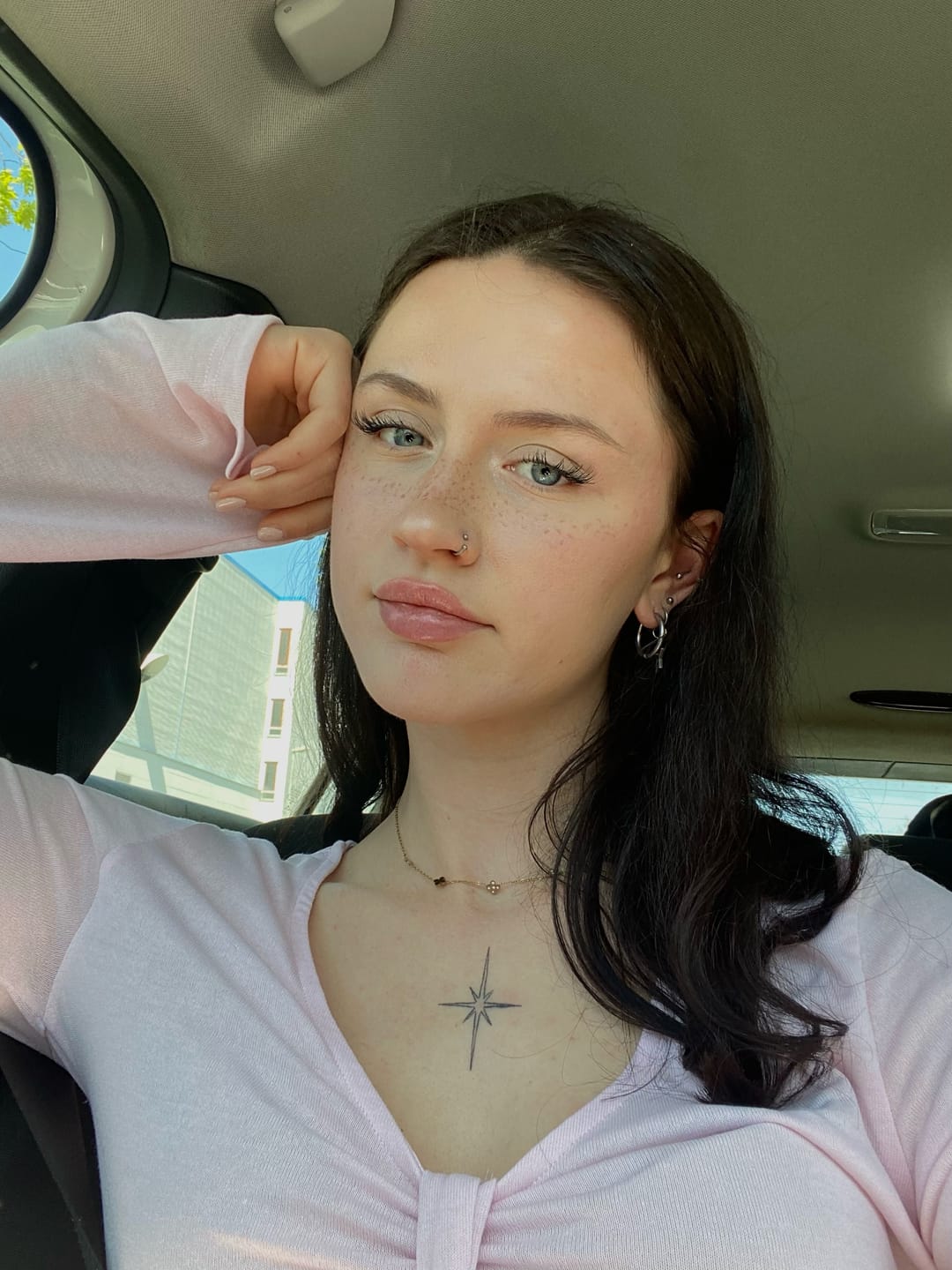 Customer photo review of Pave Flower Kette 14K Vergoldet