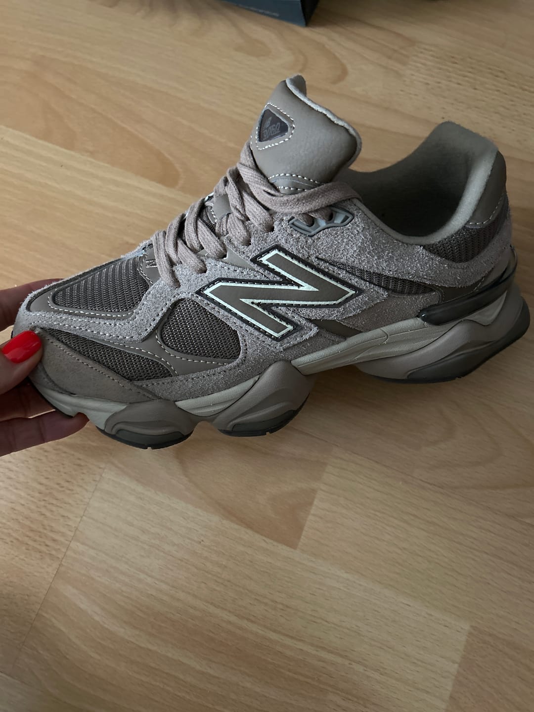 Customer photo review of New balance 9060