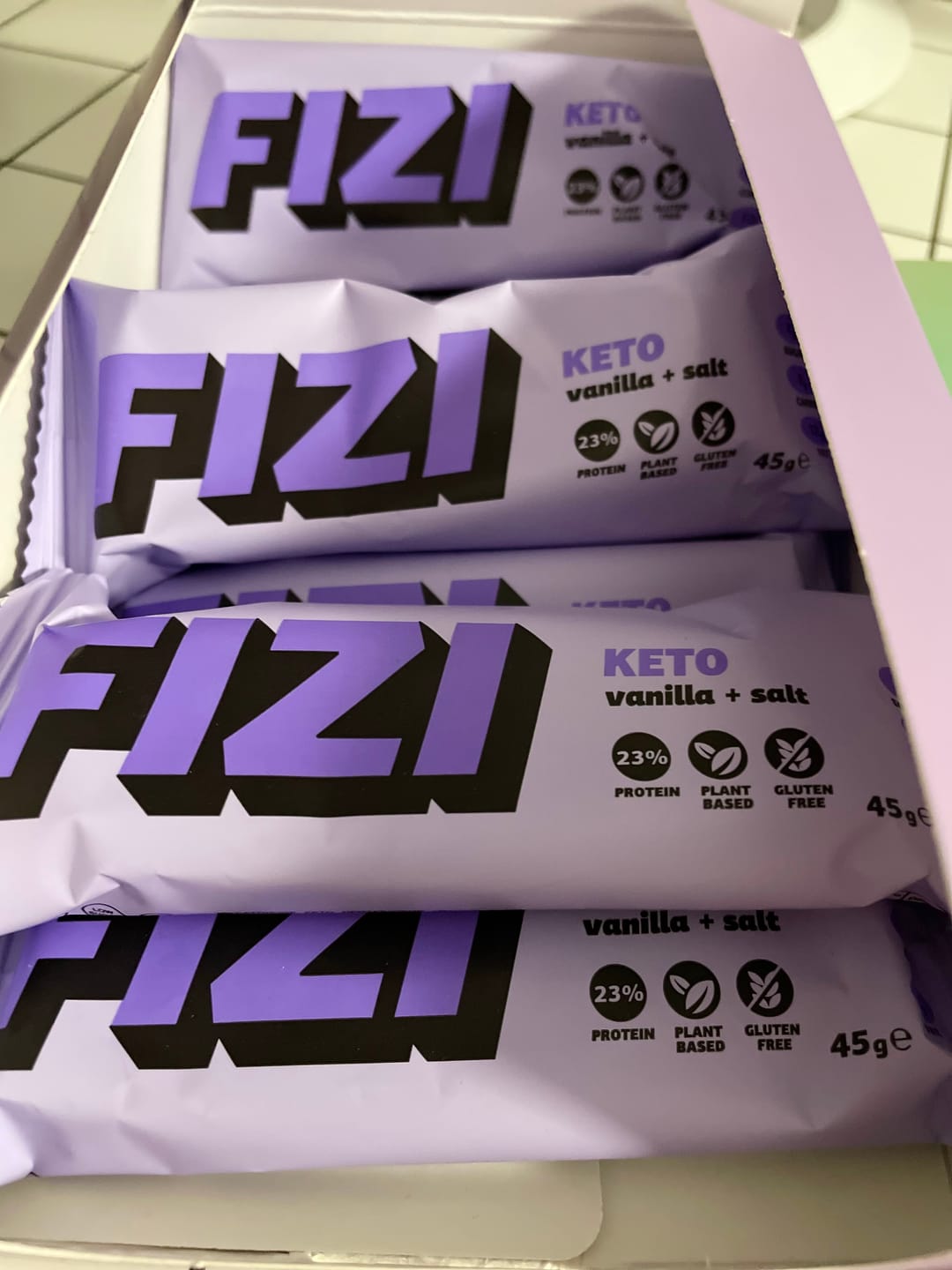 Customer photo review of KETO BATON PROTEINOWY "VANILLA + SALT" 10X45G