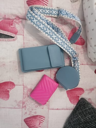Customer photo review of Borsa Porta cellulare a Portafoglio