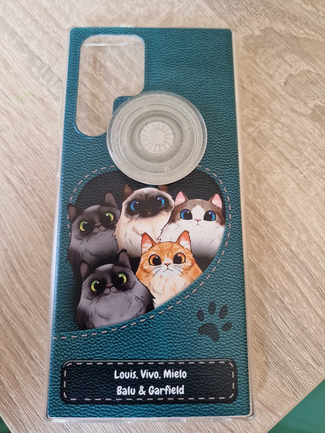 Customer photo review of Katzenherz Lederoptik  - Individuelle Handyhülle