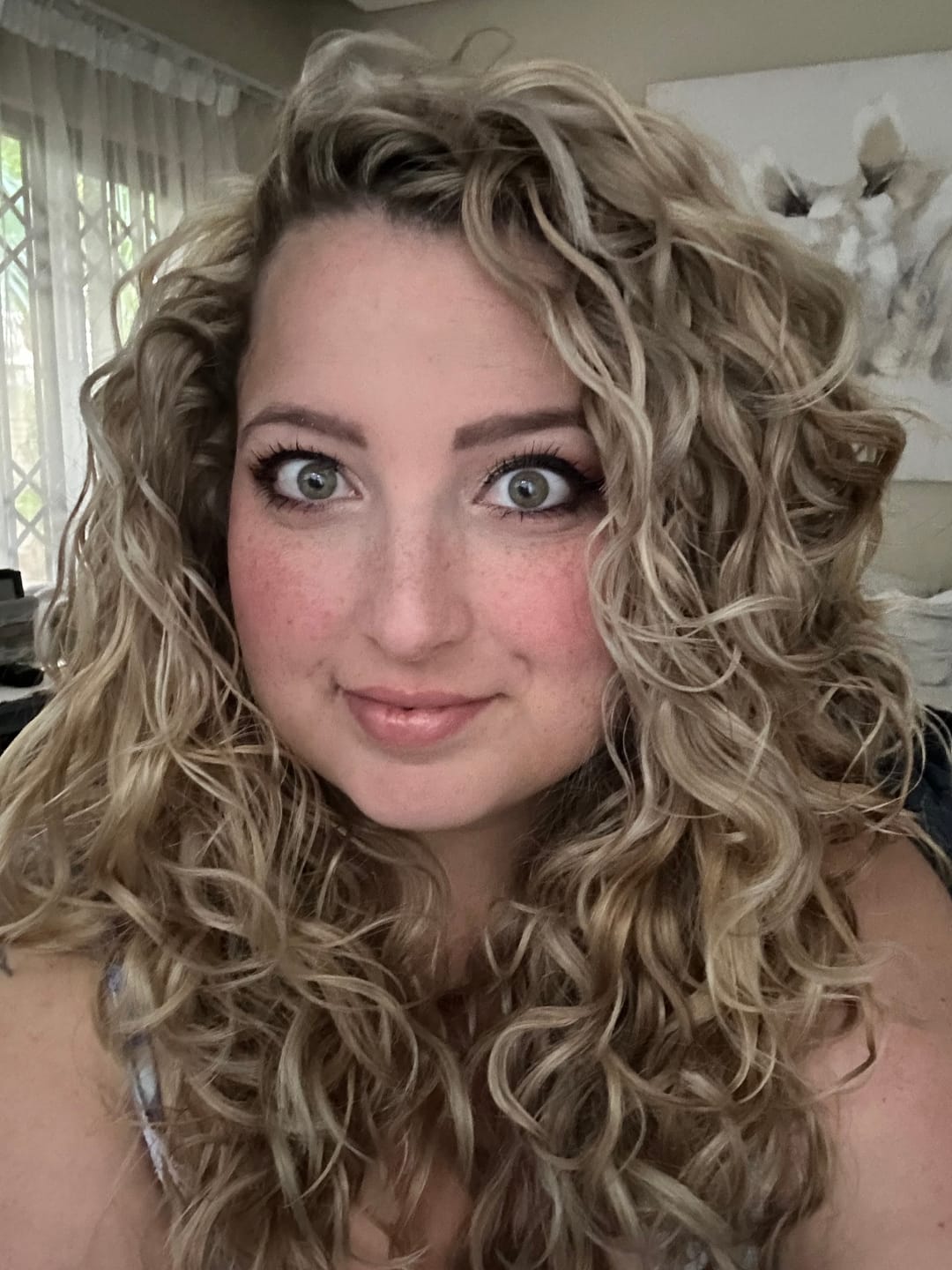 Customer photo review of Hold Me Baby Curly Hair Gel