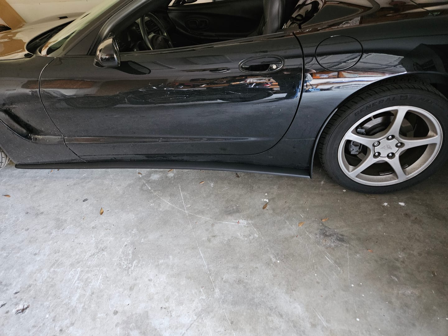 Customer photo review of Chevrolet Corvette C5 ZR1 Side Skirts Rocker Panels
