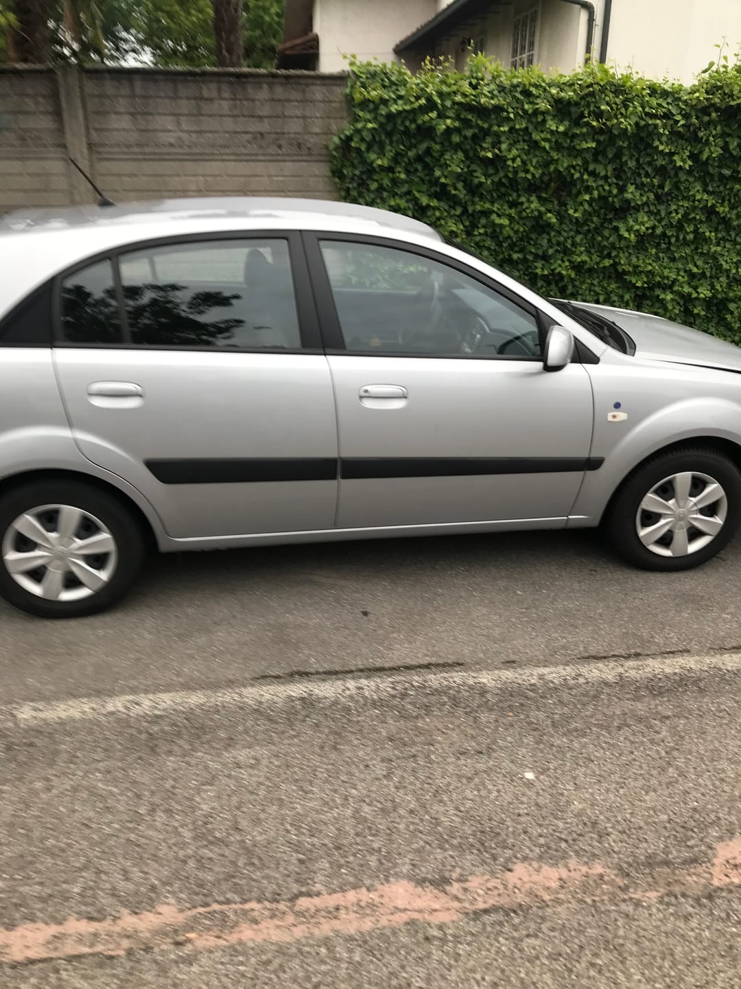 Customer photo review of INNOVACAR's Car Window Cleaning and Protection Kit