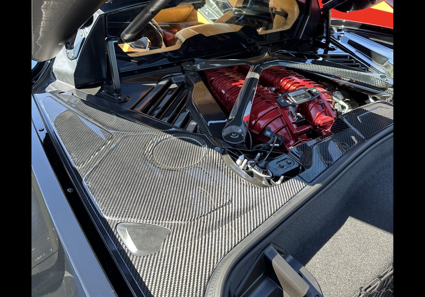 Customer photo review of Chevrolet Corvette C8 Coupe Engine Bay Panel Cover (3-Pieces Version)