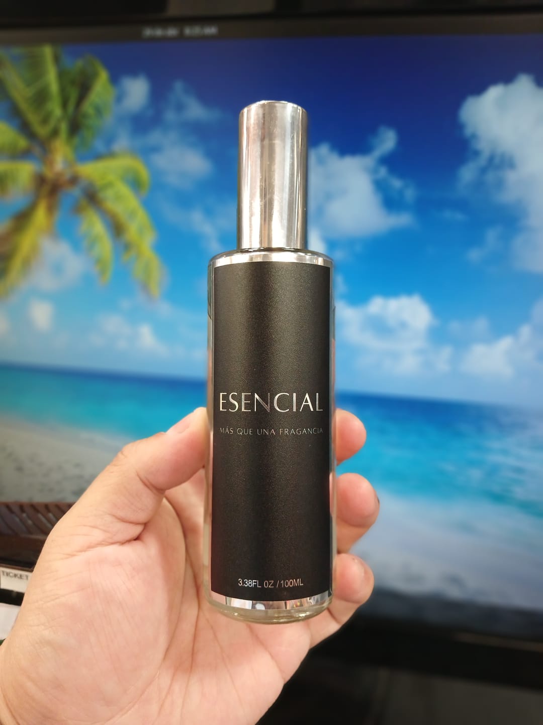 Customer photo review of H022 Inspirado en: Bvlgari Man Rain Essence - Bvlgari