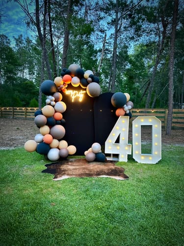 Customer photo review of Custom Balloon Garland Kit