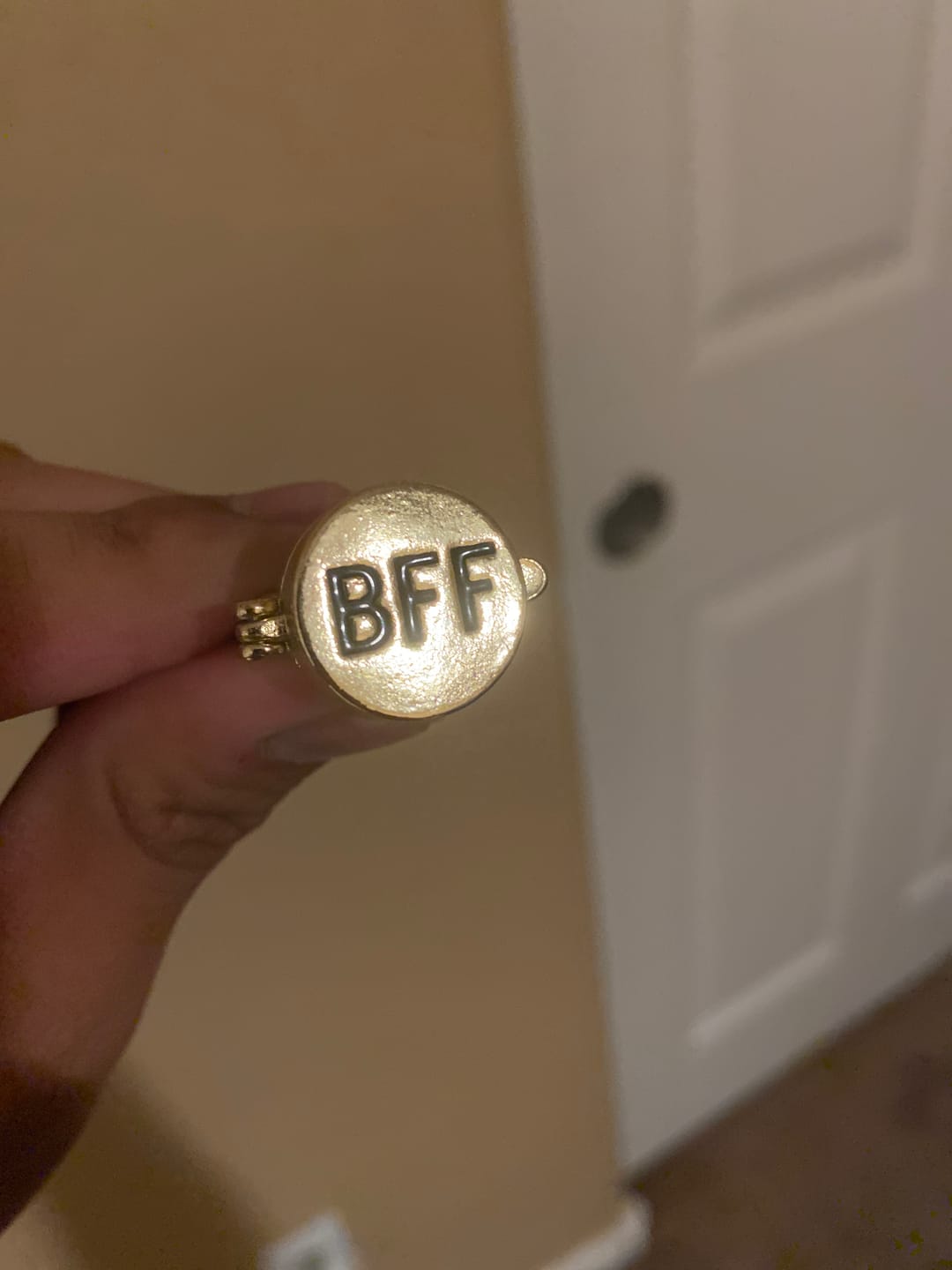 Customer photo review of BFF Rings™ The Best Friends Forever Ring v2 (NEW)