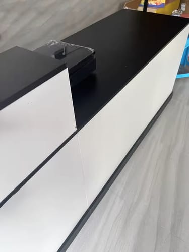 Customer photo review of Company Reception Desk（East Coast）