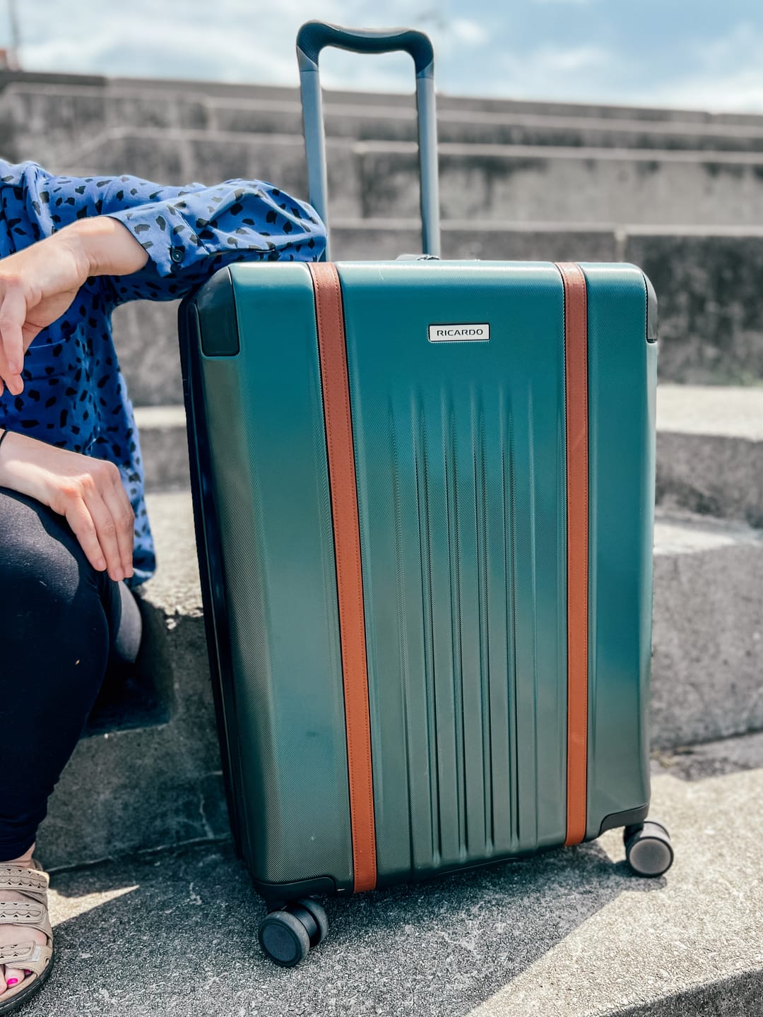Customer photo review of Montecito 2.0 Hardside Medium Check-in Expandable Spinner