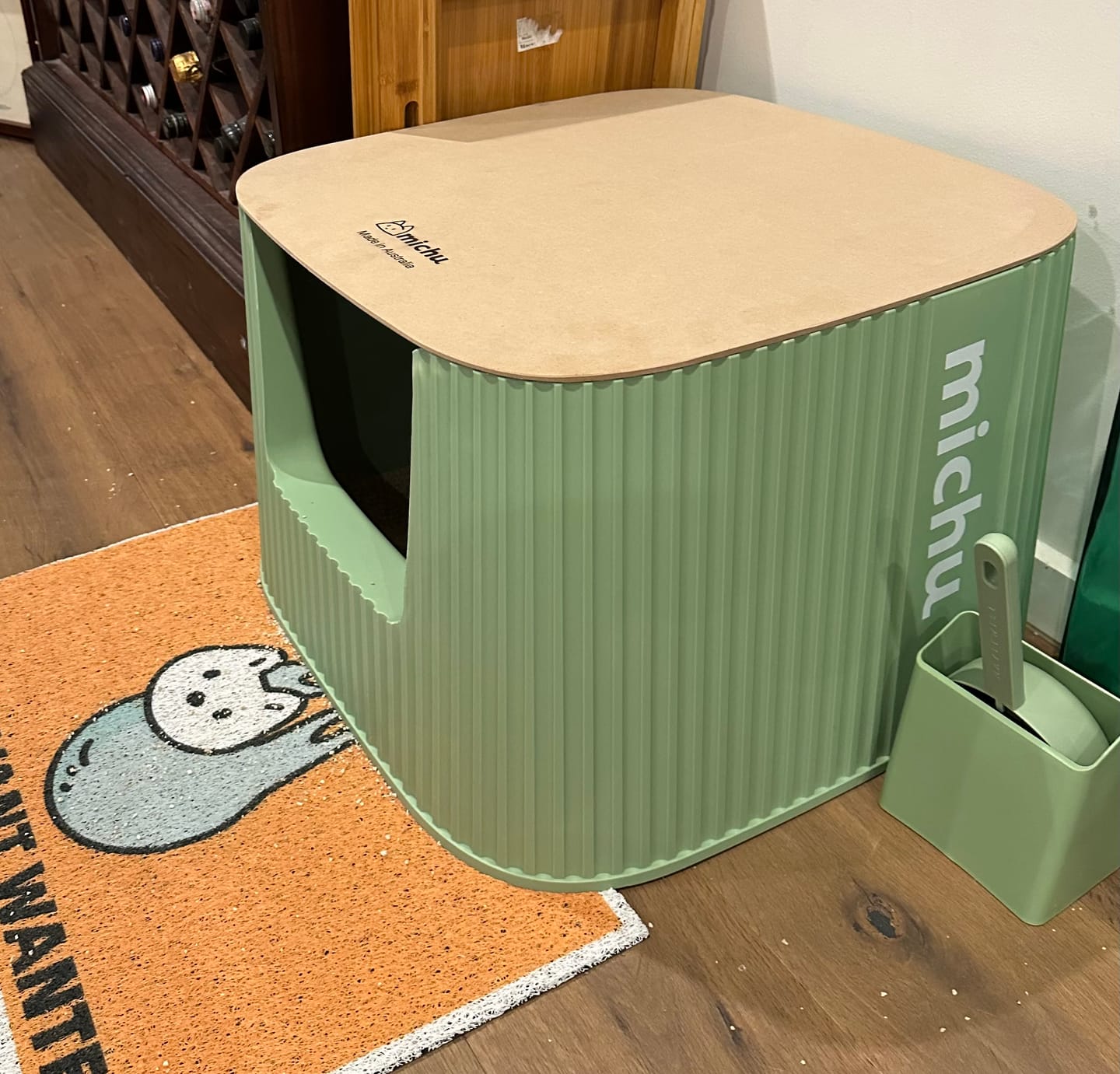 Customer photo review of Michu XXL Coral, BoBa & Sage Deluxe Cat Litter Box - Spacious Design