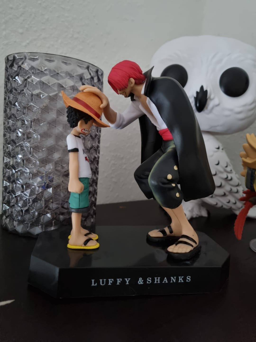Customer photo review of Straw Hat Luffy & Red Hair Shanks