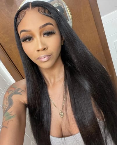 Customer photo review of Skinlike Real HD Lace 13x4 Full Frontal Lace Wig Straight Pre Plucked Clean Hairline