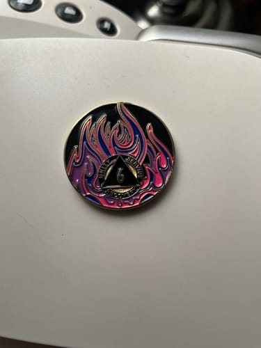 Customer photo review of 1 to 40 Year Sobriety Mint Twisted Flames Gold Plated AA Recovery Medallion/Chip/Coin - Black/Pink/Purple/Blue